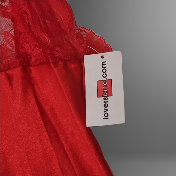 NWT $64 Red Gown by Lover's Lane - Picture 3 of 8